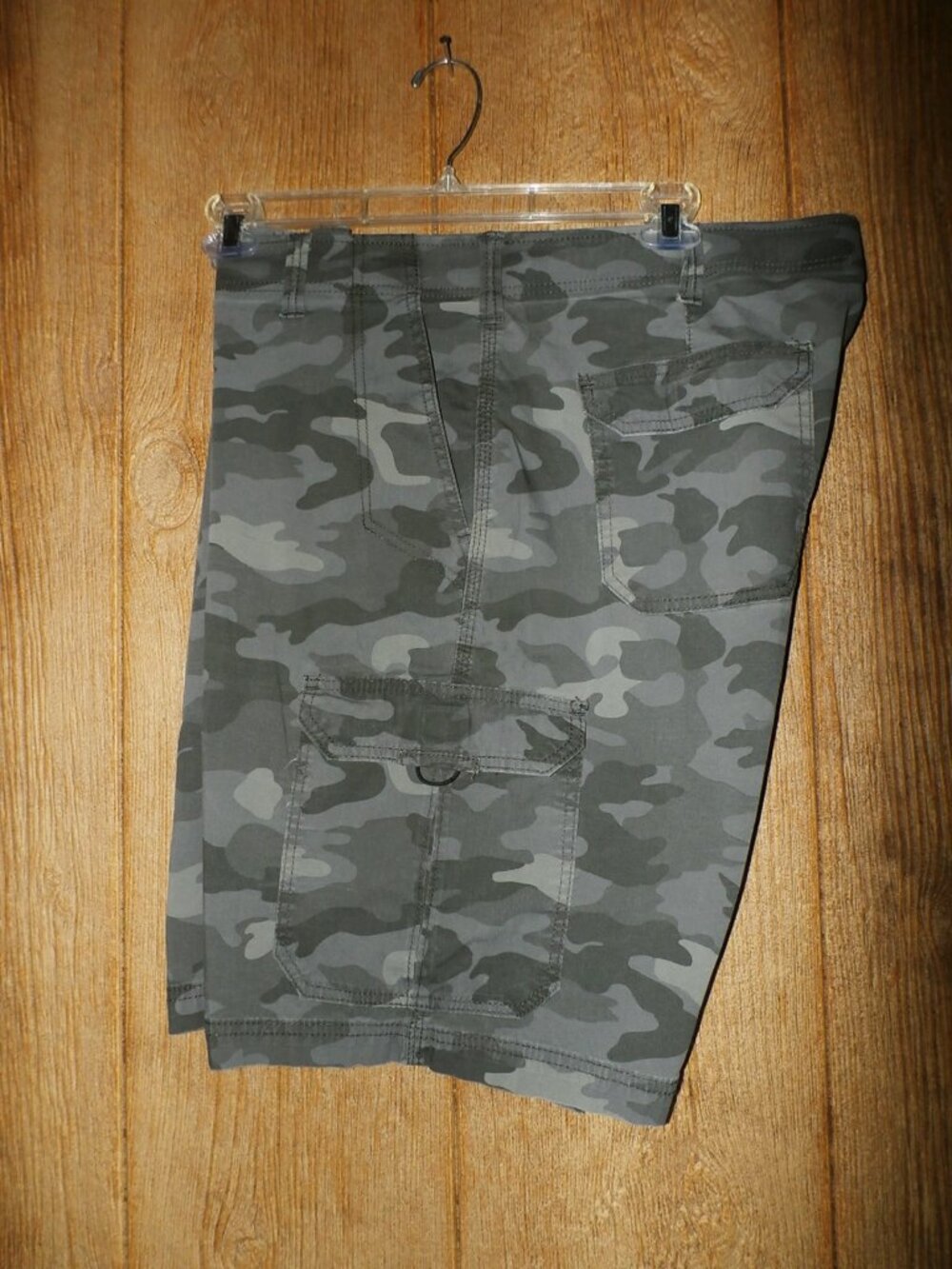 NEW  Lee Extreme Motion Relaxed Performance Stretch Camo Cargo Shorts Men's 42